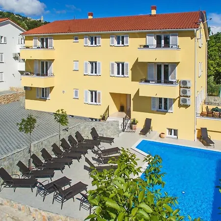 Apartmán With A Swimming Pool Baska, Krk - 18785 *